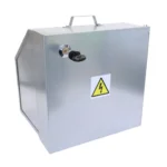 Fencee – drošības kaste elektriskajam ganam un akumulatoram ar montāžas stabu un saules regulatoru 10 A (40, 100, 200 W) - Image 2